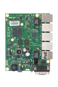 Obrázok pre Mikrotik RB450Gx4 router zapojený do sítě Gigabit Ethernet Zelená